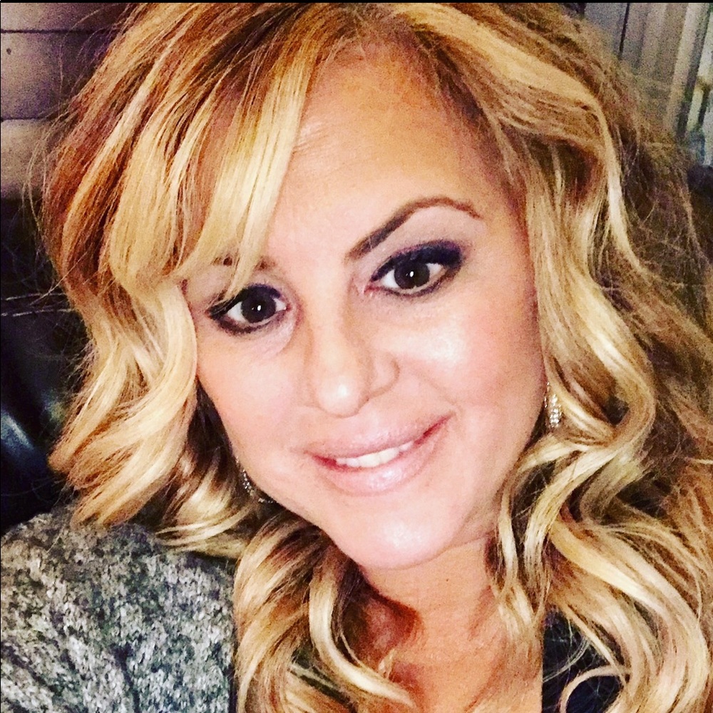 Meet your Posher, Stephanie